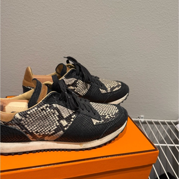 Fabrice Tardiue running style sneakers. Real python leather size 43.5/ 10.5 used - Picture 2 of 3